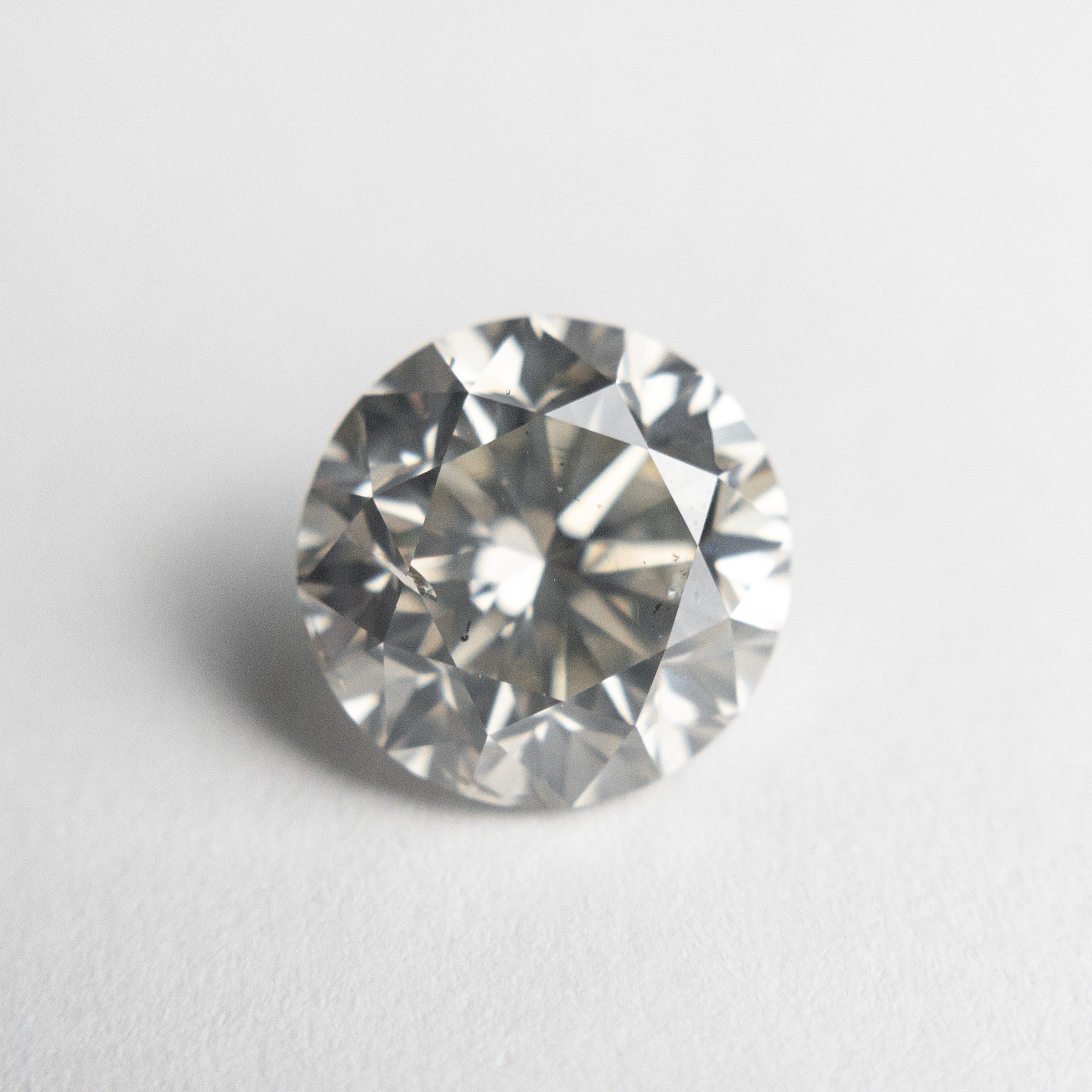 2.71ct 8.45x8.43x5.80mm SI2+ Fancy Grey Round Brilliant 18843-01 - Misfit Diamonds