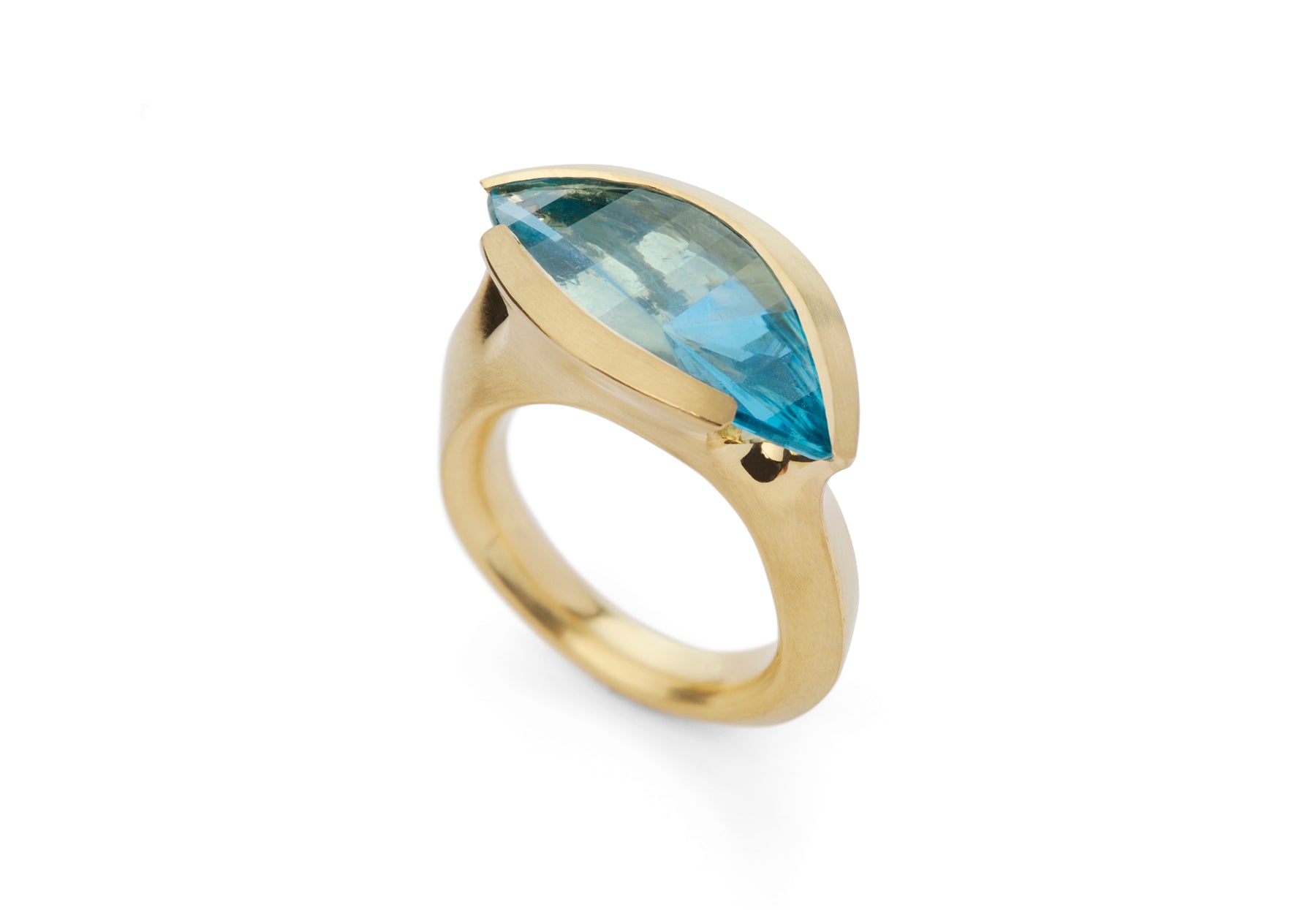 Arris aquamarine yellow gold ring