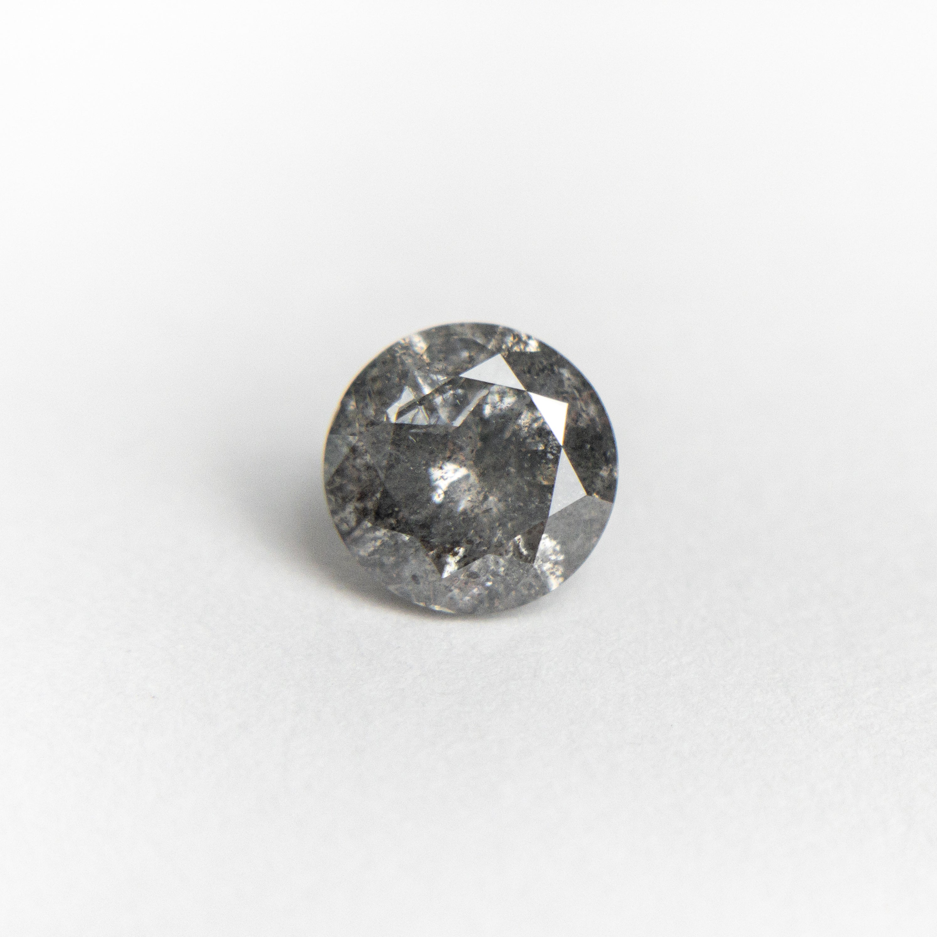 0.77ct 5.70x5.68x3.57mm Round Briilliant 18217-12