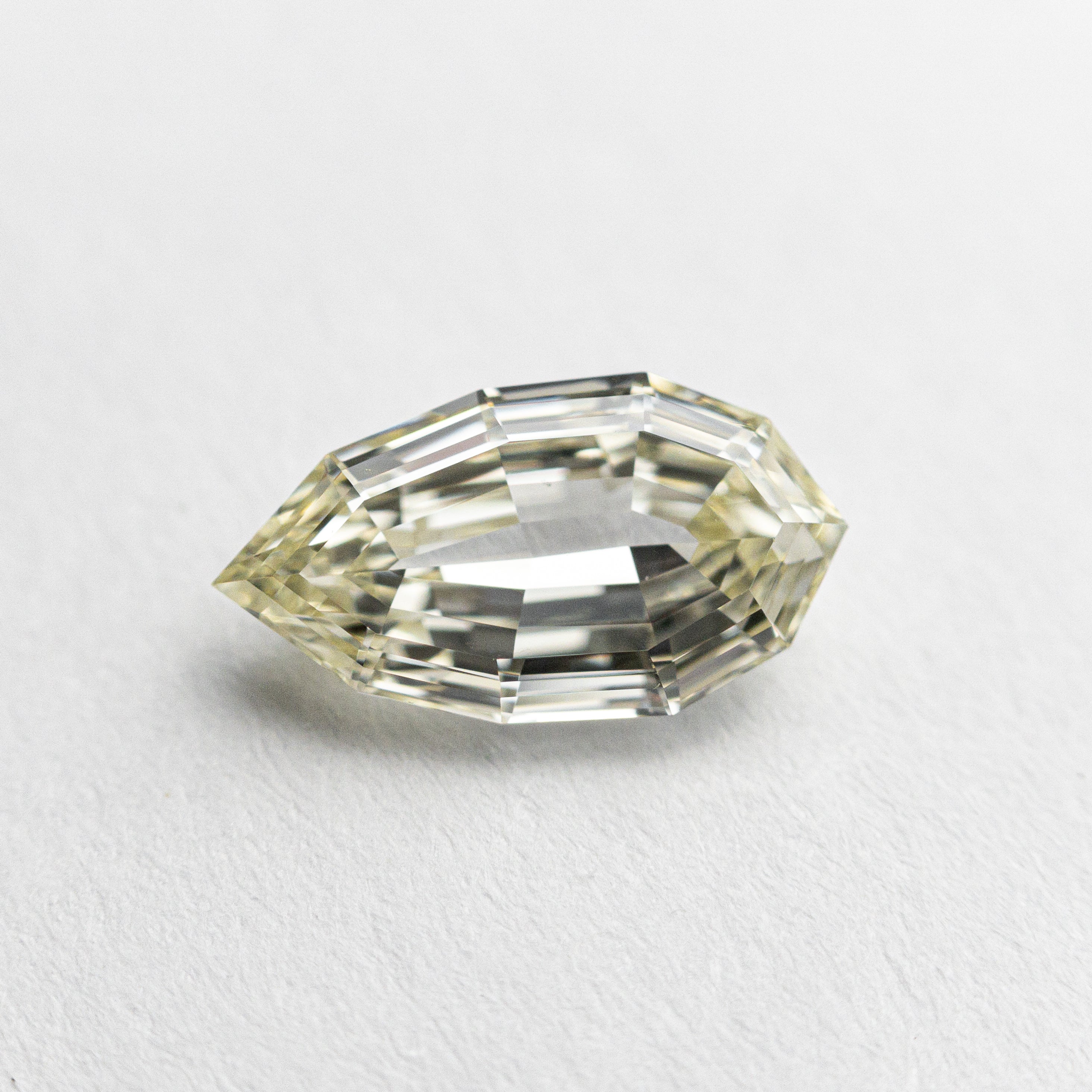 1.01ct 9.26x5.03x2.78mm Y-Z VS2 Geo Pear Step Cut 19591-02